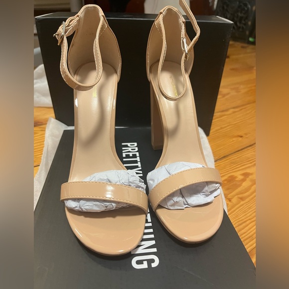 Nude block heeled sandals - Picture 2 of 3